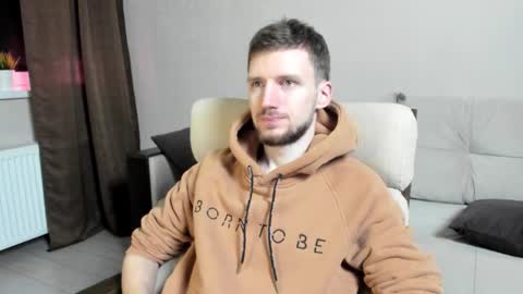 Snapshot of zepanl chatting on 09/14/25, 02:54 Andrew online show from 09/14/25, 02:54