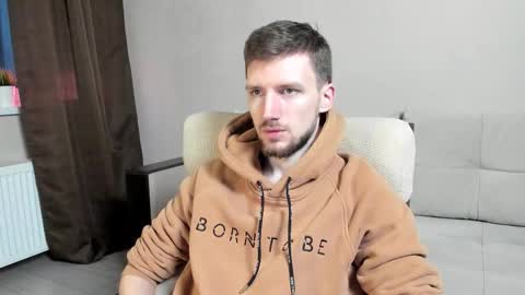 Snapshot of zepanl chatting on 09/18/25, 04:14 Andrew online show from 09/18/25, 04:14