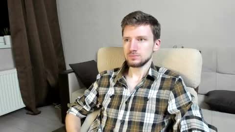 Snapshot of zepanl chatting on 10/21/25, 02:45 Andrew online show from 10/21/25, 02:45