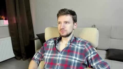 Snapshot of zepanl chatting on 10/23/25, 03:17 Andrew online show from 10/23/25, 03:17