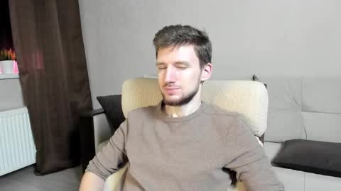 Snapshot of zepanl chatting on 10/25/25, 02:08 Andrew online show from 10/25/25, 02:08