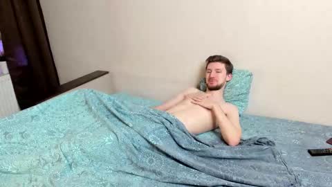 Snapshot of zepanl chatting on 11/04/25, 02:54 Andrew online show from 11/04/25, 02:54