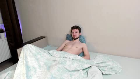 Snapshot of zepanl chatting on 11/07/25, 09:48 Andrew online show from 11/07/25, 09:48