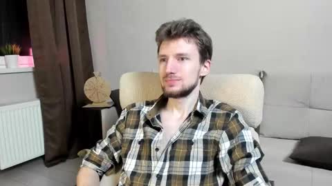 Snapshot of zepanl chatting on 11/13/25, 06:51 Andrew online show from 11/13/25, 06:51