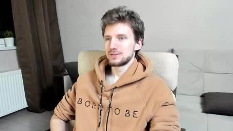 Snapshot of zepanl chatting on 12/05/25, 08:49 Andrew online show from 12/05/25, 08:49