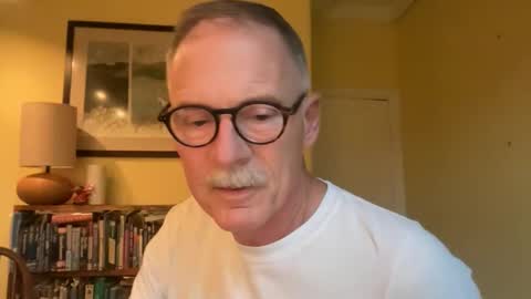 Snapshot of zephr1 chatting on 10/24/25, 04:36 zephr1 online show from 10/24/25, 04:36