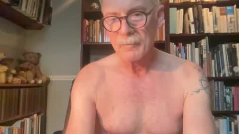 Snapshot of zephr1 chatting on 02/01/26, 01:20 zephr1 online show from 02/01/26, 01:20