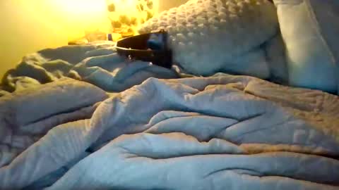 Snapshot of zeus6906 chatting on 12/17/25, 12:49 9.3 inch online show from 12/17/25, 12:49