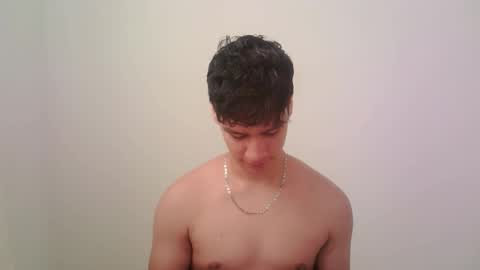 zeus_183 online show from 10/19/25, 02:50