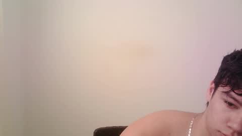 zeus_183 online show from 11/16/25, 12:44