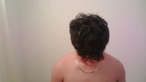 Snapshot of zeus_183 chatting on 01/08/26, 02:08 zeus_183 online show from 01/08/26, 02:08