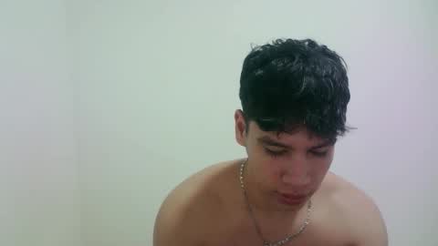 Snapshot of zeus_183 chatting on 02/10/26, 02:15 zeus_183 online show from 02/10/26, 02:15