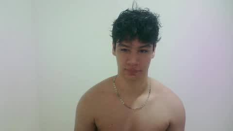 Snapshot of zeus_183 chatting on 03/08/26, 07:45 zeus_183 online show from 03/08/26, 07:45