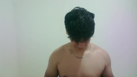 Snapshot of zeus_183 chatting on 03/25/26, 04:51 zeus_183 online show from 03/25/26, 04:51