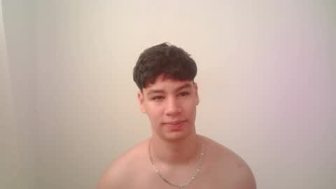 Snapshot of zeus_183 chatting on 04/05/26, 04:04 zeus_183 online show from 04/05/26, 04:04