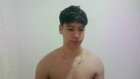 Snapshot of zeus_183 chatting on 04/17/26, 08:28 zeus_183 online show from 04/17/26, 08:28