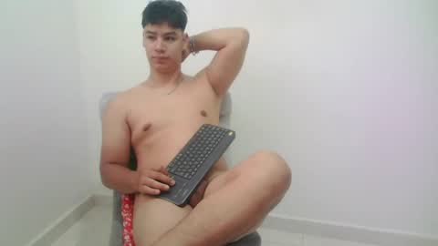Snapshot of zeus_183 chatting on 07/24/26, 12:58 zeus_183 online show from 07/24/26, 12:58