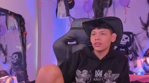 zeus_blaze online show from 10/25/25, 05:30