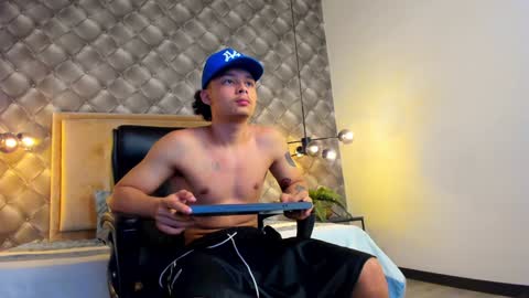 zeus online show from 01/03/25, 12:22