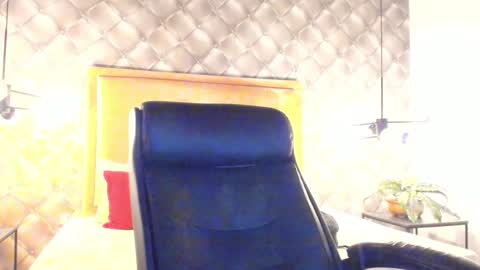 zeus online show from 01/24/25, 11:37