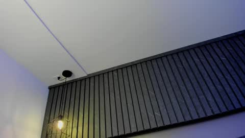 zeus online show from 02/25/25, 04:46