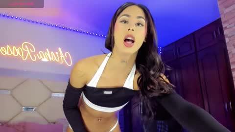 Snapshot of zeuss_x chatting on 01/21/25, 05:16 Aisha Alejandra Rosse Deus  online show from 01/21/25, 05:16