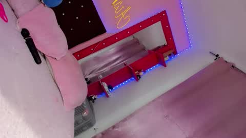 Snapshot of zeuss_x chatting on 12/03/25, 10:30 Aisha Alejandra Rosse Deus online show from 12/03/25, 10:30