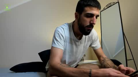 ZEYN online show from 10/02/25, 10:55