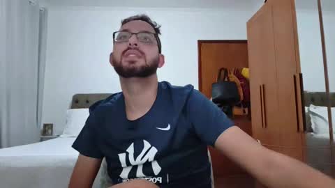 Snapshot of zezuinho chatting on 06/16/26, 01:08 zezuinho online show from 06/16/26, 01:08