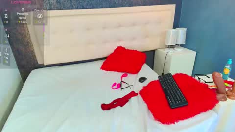 Snapshot of zhamira_21 chatting on 11/06/25, 09:05 ZHAMIRA ANDRES online show from 11/06/25, 09:05