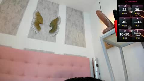 ZHAMIRA  ANDRES online show from 02/25/26, 10:19