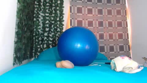 Snapshot of zhanaya_jhaen chatting on 04/21/26, 08:12 zhannaya online show from 04/21/26, 08:12