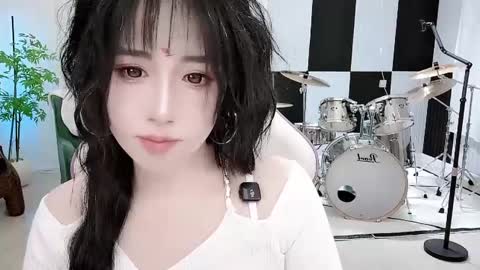 Snapshot of zhen0 chatting on 09/11/25, 03:45 zhen online show from 09/11/25, 03:45