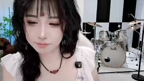 Snapshot of zhen0 chatting on 09/16/25, 03:24 zhen online show from 09/16/25, 03:24