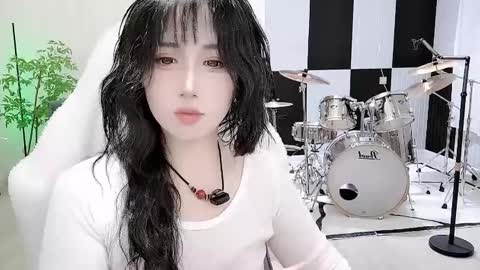 Snapshot of zhen0 chatting on 09/26/25, 05:06 zhen online show from 09/26/25, 05:06