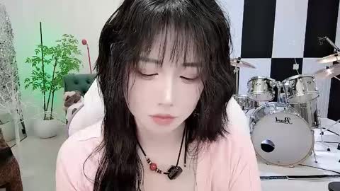 Snapshot of zhen0 chatting on 10/01/25, 04:24 zhen online show from 10/01/25, 04:24