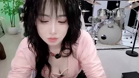 Snapshot of zhen0 chatting on 10/02/25, 08:27 zhen online show from 10/02/25, 08:27