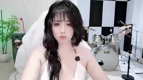 Snapshot of zhen0 chatting on 10/06/25, 06:05 zhen online show from 10/06/25, 06:05