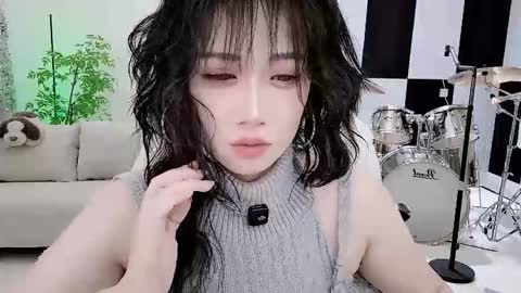 Snapshot of zhen0 chatting on 10/17/25, 01:03 zhen online show from 10/17/25, 01:03