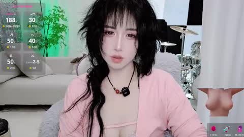 Snapshot of zhen0 chatting on 10/29/25, 02:52 zhen online show from 10/29/25, 02:52