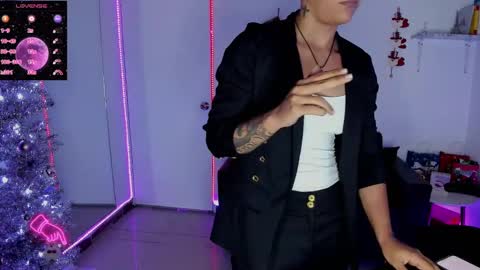 zhoestrong online show from 12/22/24, 11:11