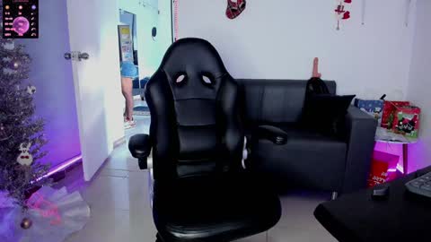 zhoestrong online show from 01/06/25, 10:26