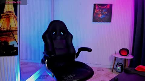 Snapshot of zhoestrong chatting on 04/16/26, 12:00 zhoestrong online show from 04/16/26, 12:00