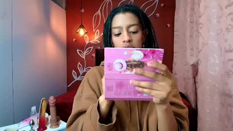 Snapshot of zia_green chatting on 01/12/25, 05:03 Zia Green online show from 01/12/25, 05:03