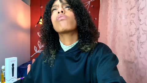Snapshot of zia_green chatting on 01/21/25, 12:07 Zia Green online show from 01/21/25, 12:07