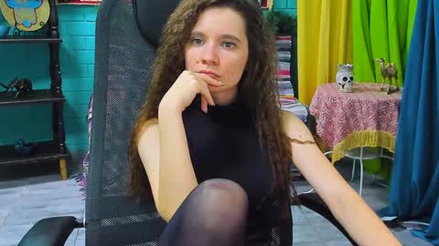 zianichols online show from 01/21/25, 06:34