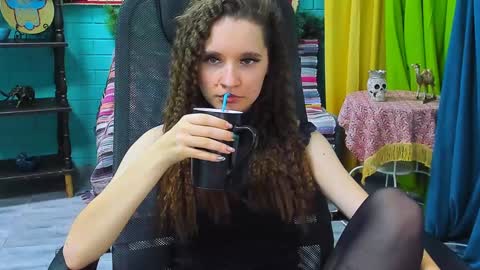 zianichols online show from 01/22/25, 01:11