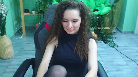 zianichols online show from 01/24/25, 09:58