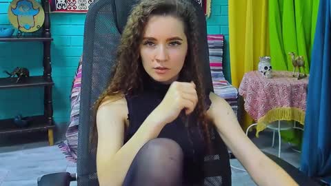 zianichols online show from 01/27/25, 05:48