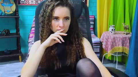 zianichols online show from 01/30/25, 12:27